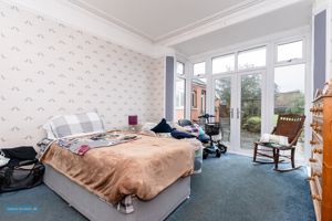 Sitting Room- click for photo gallery